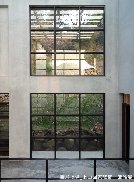 想像一下,當你一早醒來,雲海就在眼前,你望著窗外的