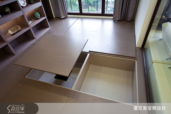 來到美麗的八里河岸風光，遠眺還有青山，這樣的居家好