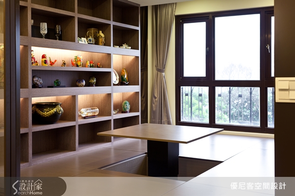 來到美麗的八里河岸風光，遠眺還有青山，這樣的居家好