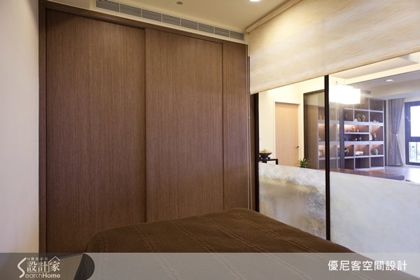 來到美麗的八里河岸風光，遠眺還有青山，這樣的居家好