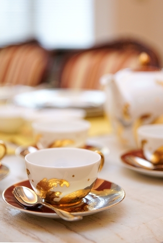 在文建會的文創產業範疇中，包含視覺藝術、音樂與表演