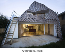 開始要為這篇報導作資料收集時，發現我們總是不經意地