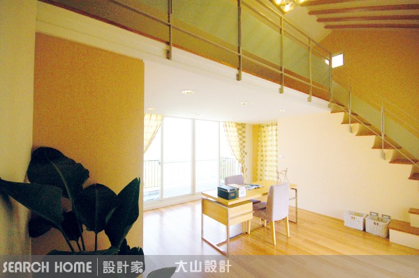 屋主喜歡大山設計自然樸實的設計風格，一家三代同堂，