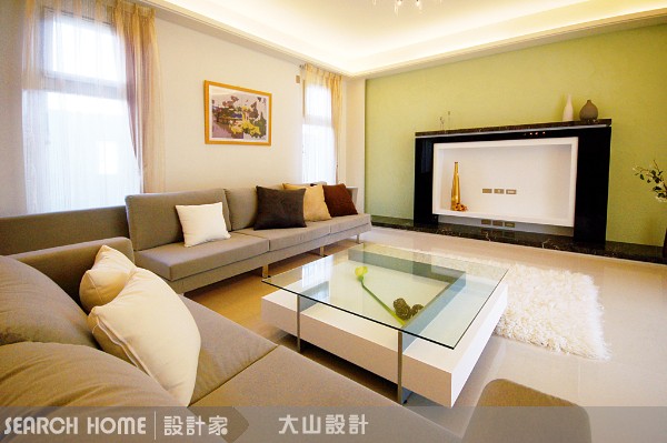 屋主喜歡大山設計自然樸實的設計風格，一家三代同堂，