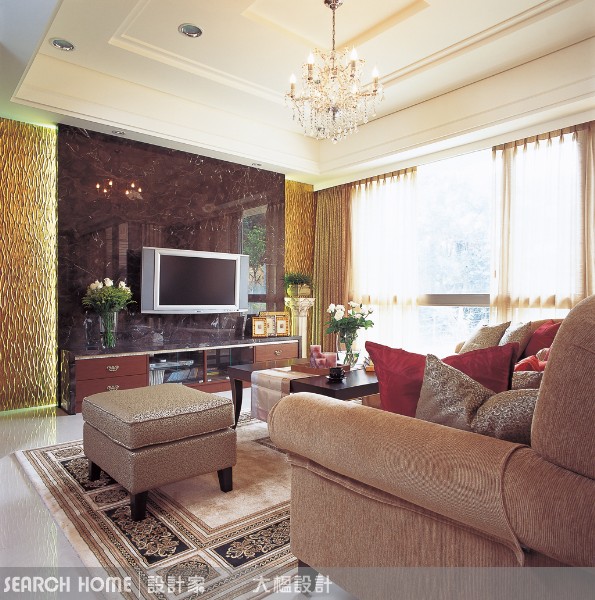 屋主希望新家能以現代而又帶華麗風格的新古典風為主，