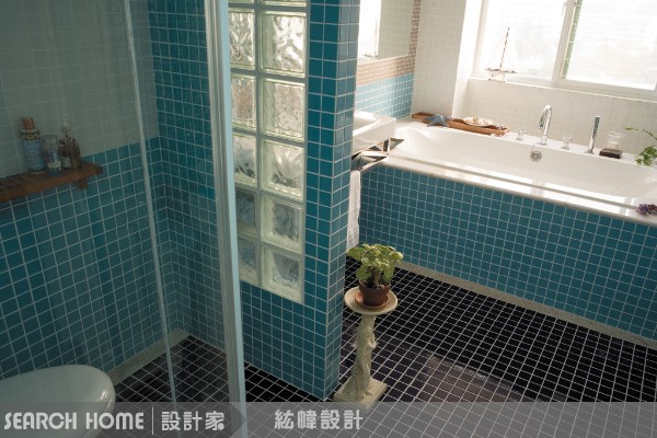 既然是鎖碼頻道，幹嘛打馬賽克呢？歹勢歹勢，轉錯台了