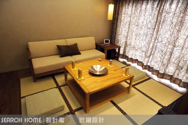 台灣人很奇怪ㄋㄟ，房子明明不大，卻喜歡在裡面硬擠出