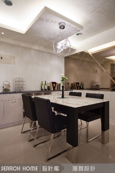 本案是舊屋翻新，屋主有著預算上的考量，因此漫舞空間