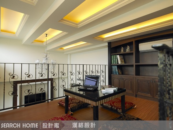 從事資訊業的夫妻，重視自己的生活感受，在市郊選中了