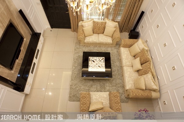 桃園的透天別墅型的集合住宅，外觀設計以崗石歐式建築