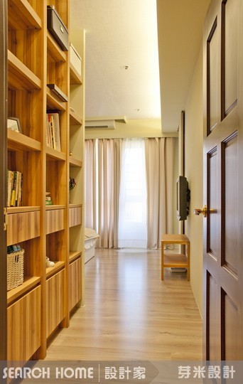 設計師擅長規劃中古屋的裝修，雖然室內建材皆已老舊，