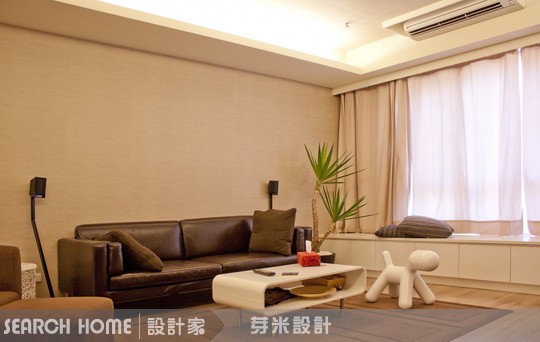 設計師擅長規劃中古屋的裝修，雖然室內建材皆已老舊，