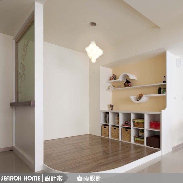 屋主買下這個房子，由於建商原本設計的格局不盡理想，