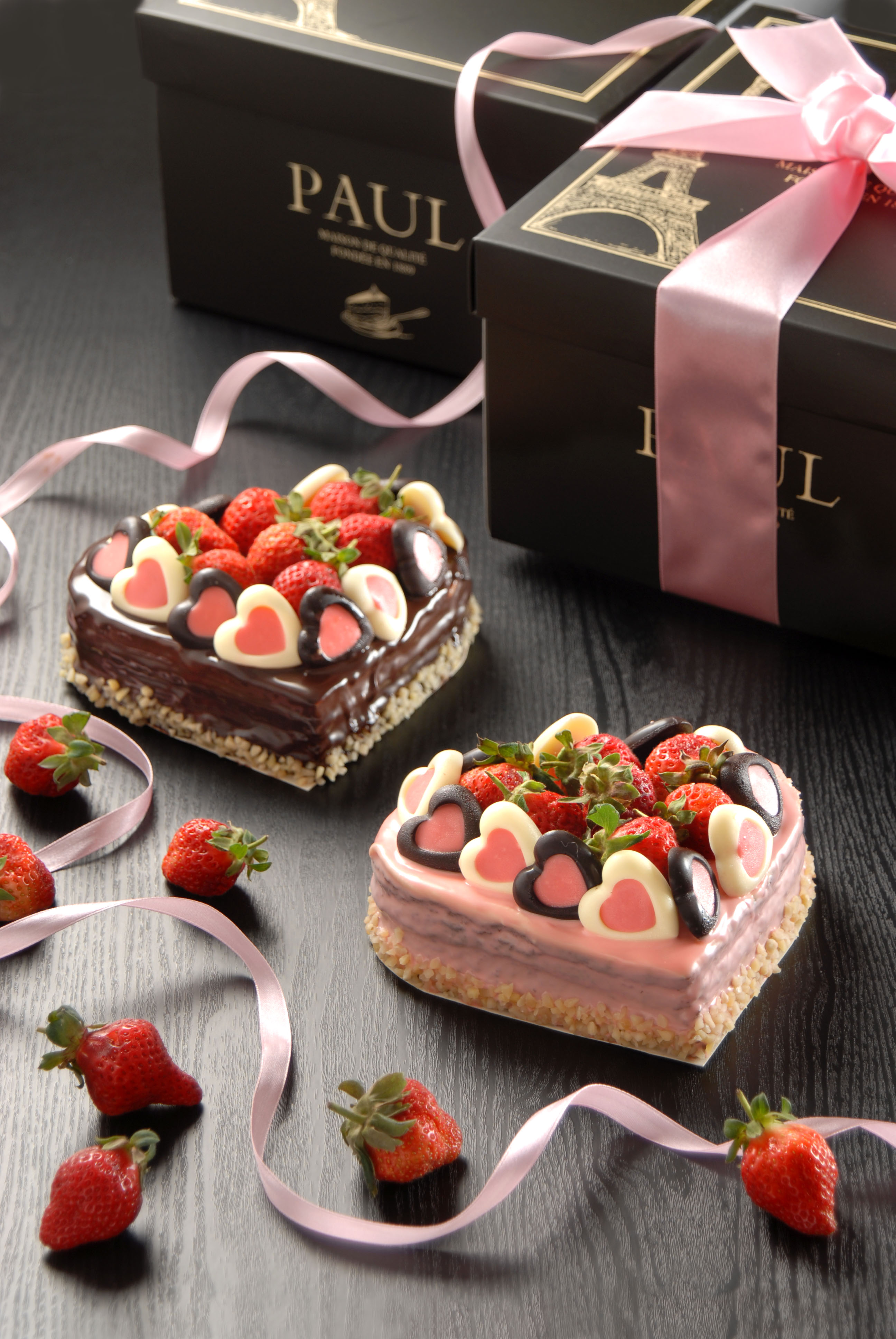 PAUL首款母親節專屬蛋糕，慕斯蛋糕中的聖品，由黑巧克