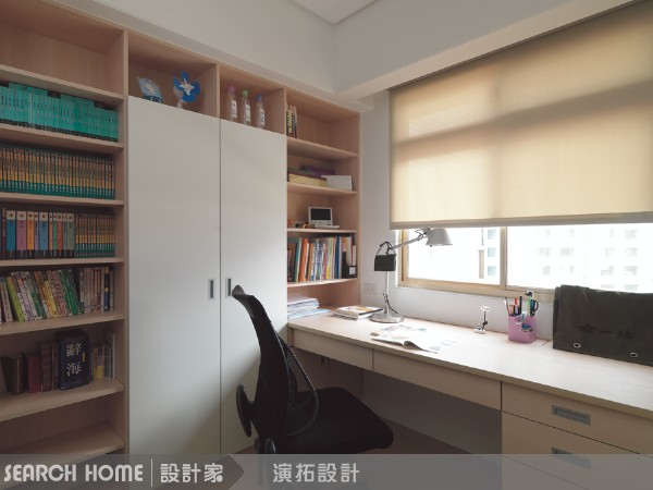 隱藏式的收納設計，最能讓空間看來乾淨俐落。設計師表