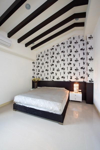 乾淨而現代，是屋主對於居家空間的要求。三築室內設計