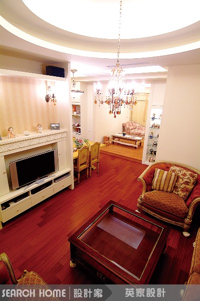 誰說古典風格的設計一定非得大坪數不可呢？在本案中，
