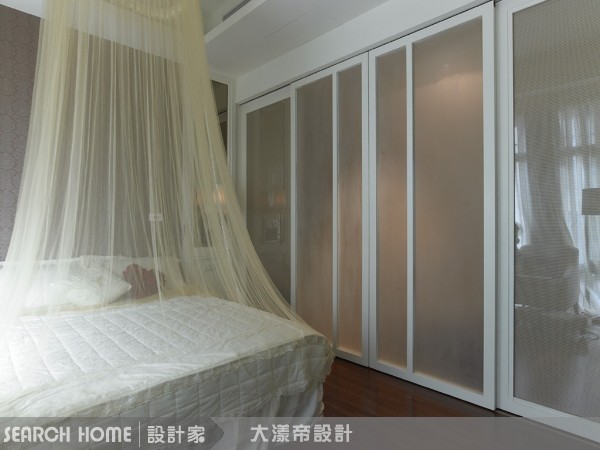 空間感要能寬闊，不只與原本的條件相關，也有賴於設計