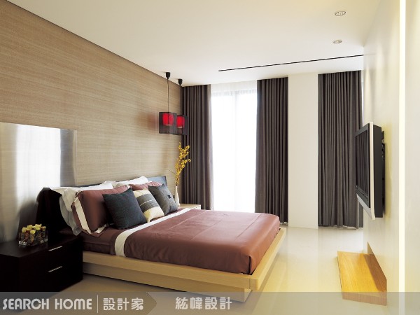 甜蜜蜜,你笑得甜蜜蜜,好像花兒開在春風裡~~~」啊