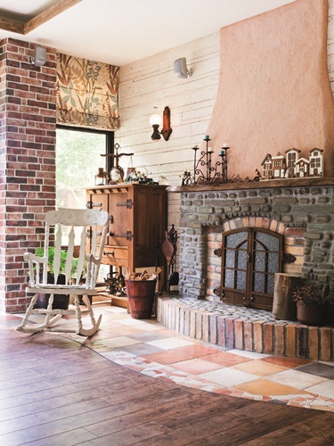 故事的開端，要從Grace對歐洲鄉村風的愛好說起，時間