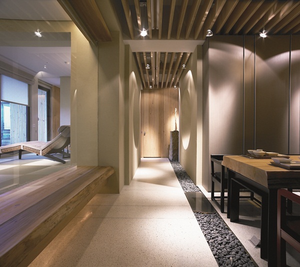 以私宅渡假為考量,設計師打破一般住宅格局規劃,將全