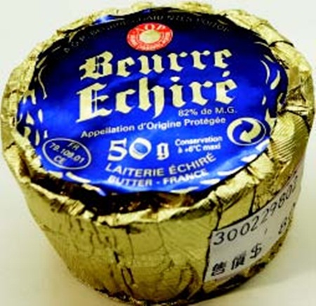 Laurent喜歡有機蛋，主要因為養殖方式經過細心對待，某些程度上較有保障。至於蛋黃顏色不一定與鮮鮮度相關，反而是與雞吃的飼料有關。