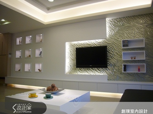 本案屋型方正,但通往私密空間的走道過於狹長,同時屋