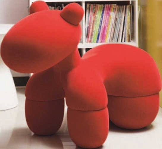 身為品牌視覺設計主任，Nami對於色彩及空間有一定的喜