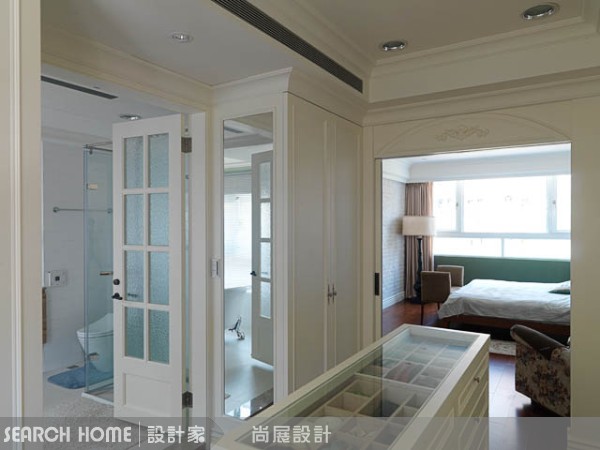 在古典風格常見壁爐造型元素,到了美式鄉村風格裡同樣