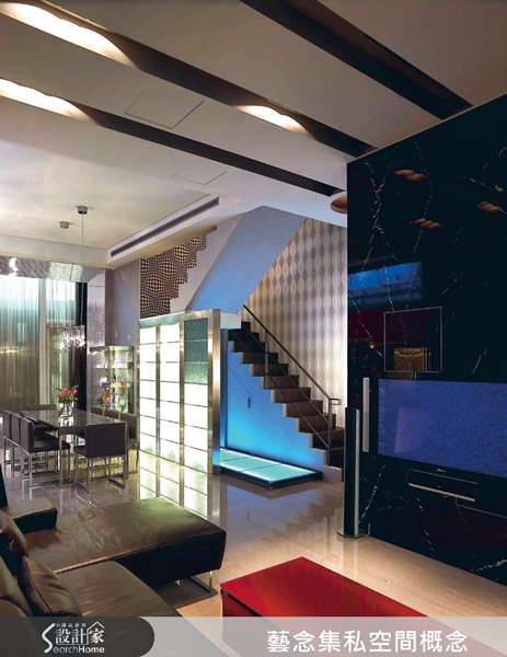 秘技1冷、暖材質相搭的衝突性美感
空間色彩的搭配可