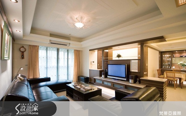 半穿透設計的奧妙　一般空間在玄關與客廳之間的區隔最