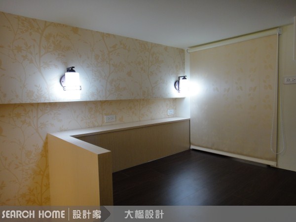 本設計案為挑高3米6小坪數格局,由於整個空間以夾層設