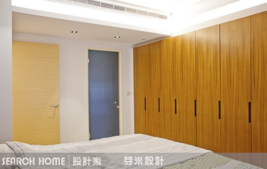 爲了盡量不要讓櫃體佔了空間太多位置，視覺上也不會因