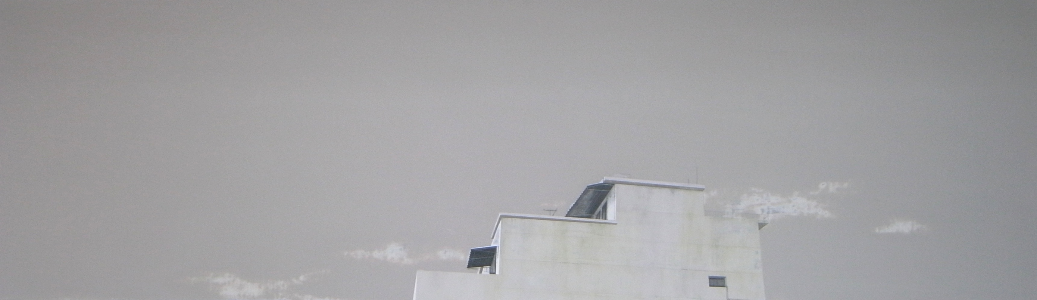 「海王星;遙遠、湛藍、低調暗沉、安靜、氣體、幽雅的