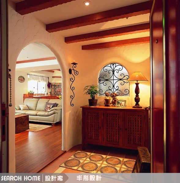 擔心玄關空間不足無法做規劃嗎?建議可利用牆面製造端