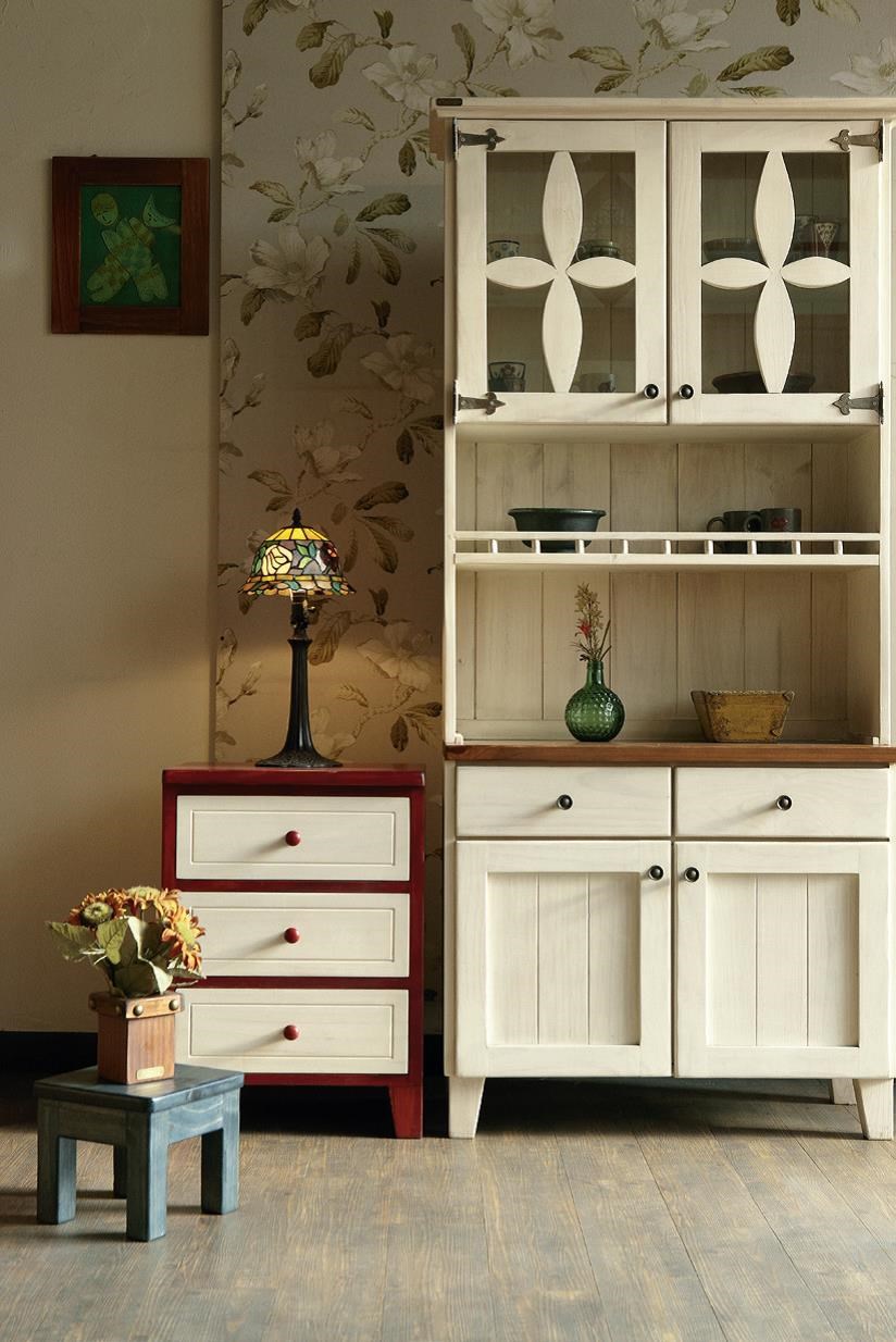 量身訂製的手工實木家具,不僅沒有甲醛殘留問題,搬家、換屋或想擴充設計都不成問題。 量身訂製的手工實木家具,不僅沒有甲醛殘留問題,搬家、換屋或想擴充設計都不成問題。