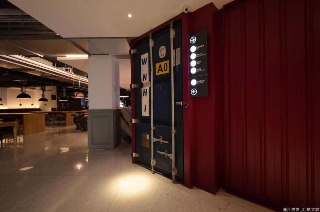 位於台中市區，六月下旬剛開幕的台中紅點文旅，甫開幕