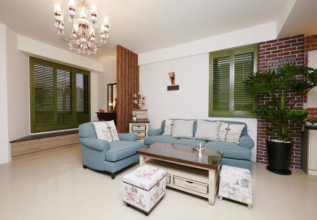 百葉窗擁有各種型式，能夠安裝在任何窗戶上，融入您的居家裝潢，提昇整體室內美感。