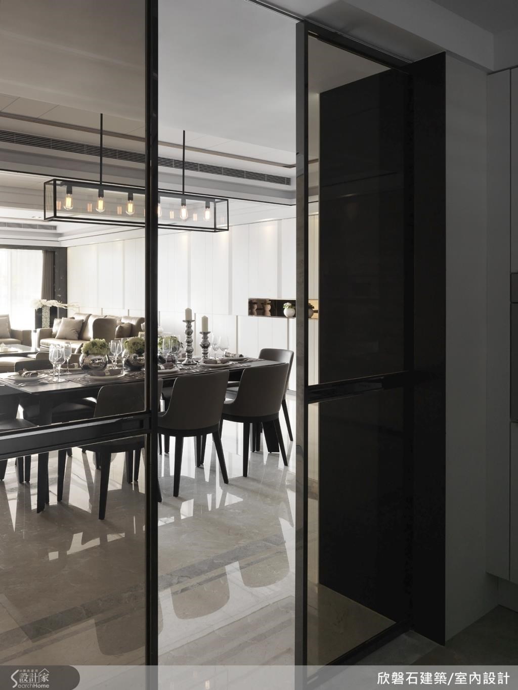 你認為在空間中擺很多豪華裝飾，就等於豪宅設計嗎？其