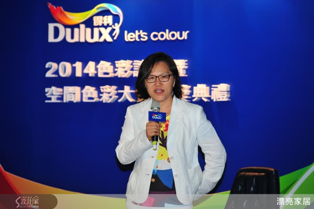 朵力設計/林明娥建築師事務所主持建築師林明娥─企業色彩成就建築、建築色彩形塑城市、城市色彩形成記憶。