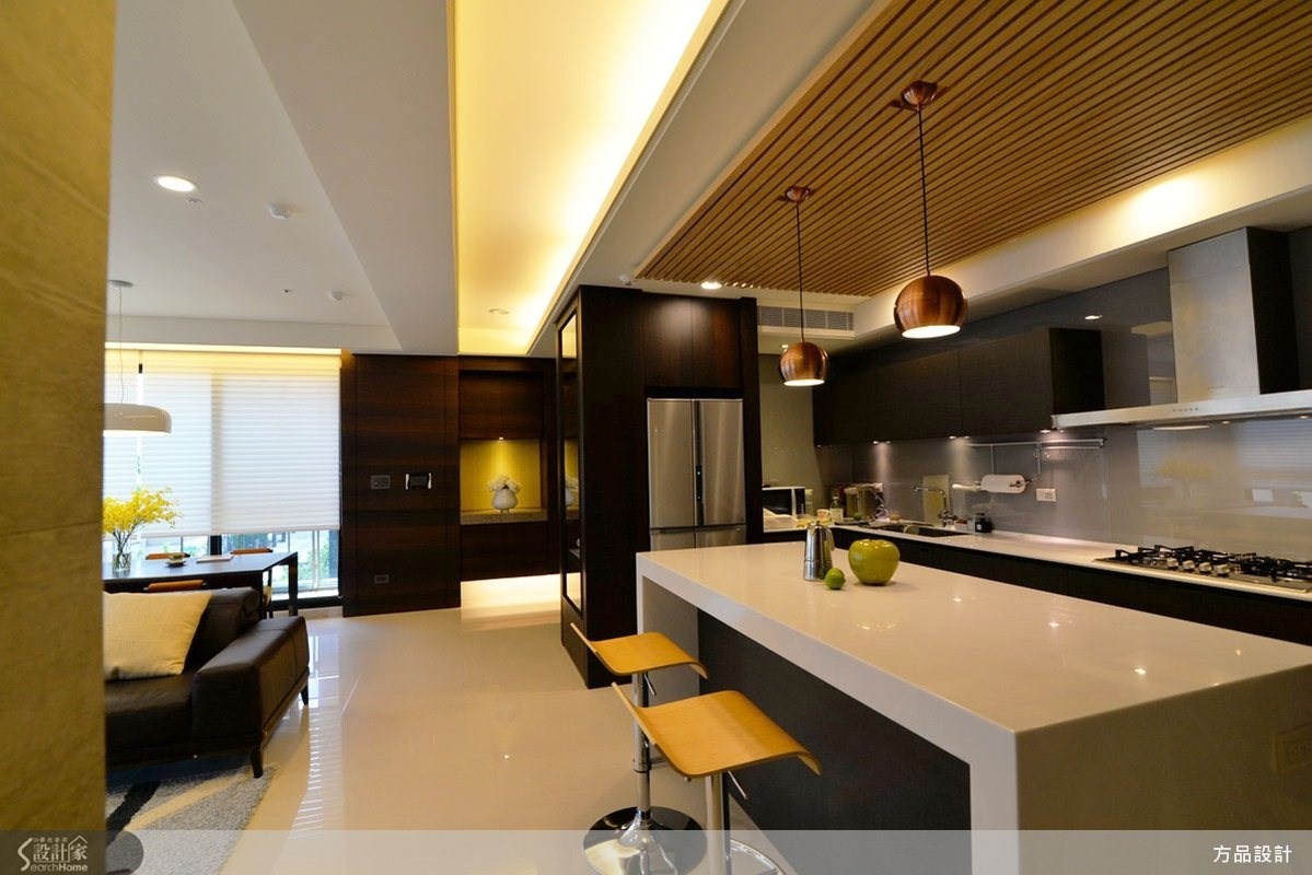 戶外有風景,室內有端景,在這個屋宅裡,各個角落都暗