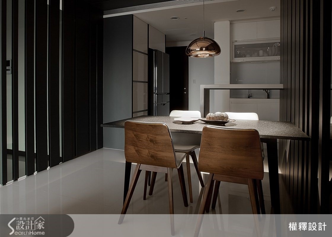 有時候,愛情不需轟轟烈烈,像墨汁滴落宣紙,安靜緩慢