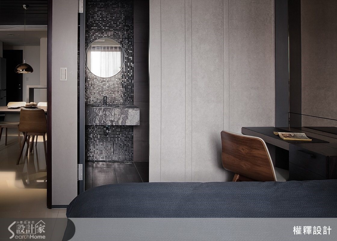 有時候,愛情不需轟轟烈烈,像墨汁滴落宣紙,安靜緩慢