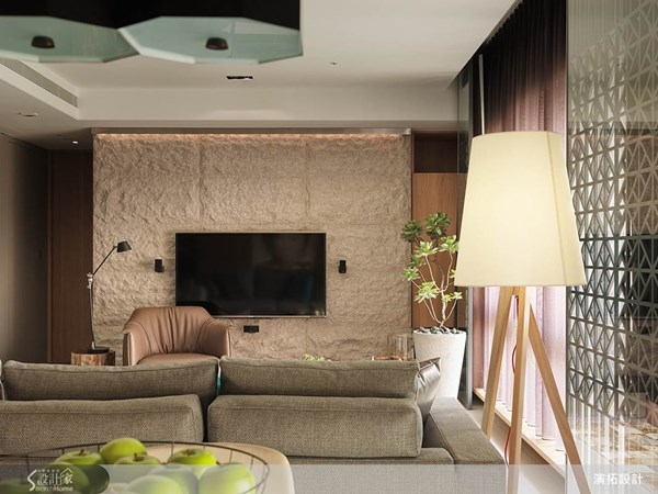 屋主夫婦是長年在國外工作、生活，終於決定落葉歸根的