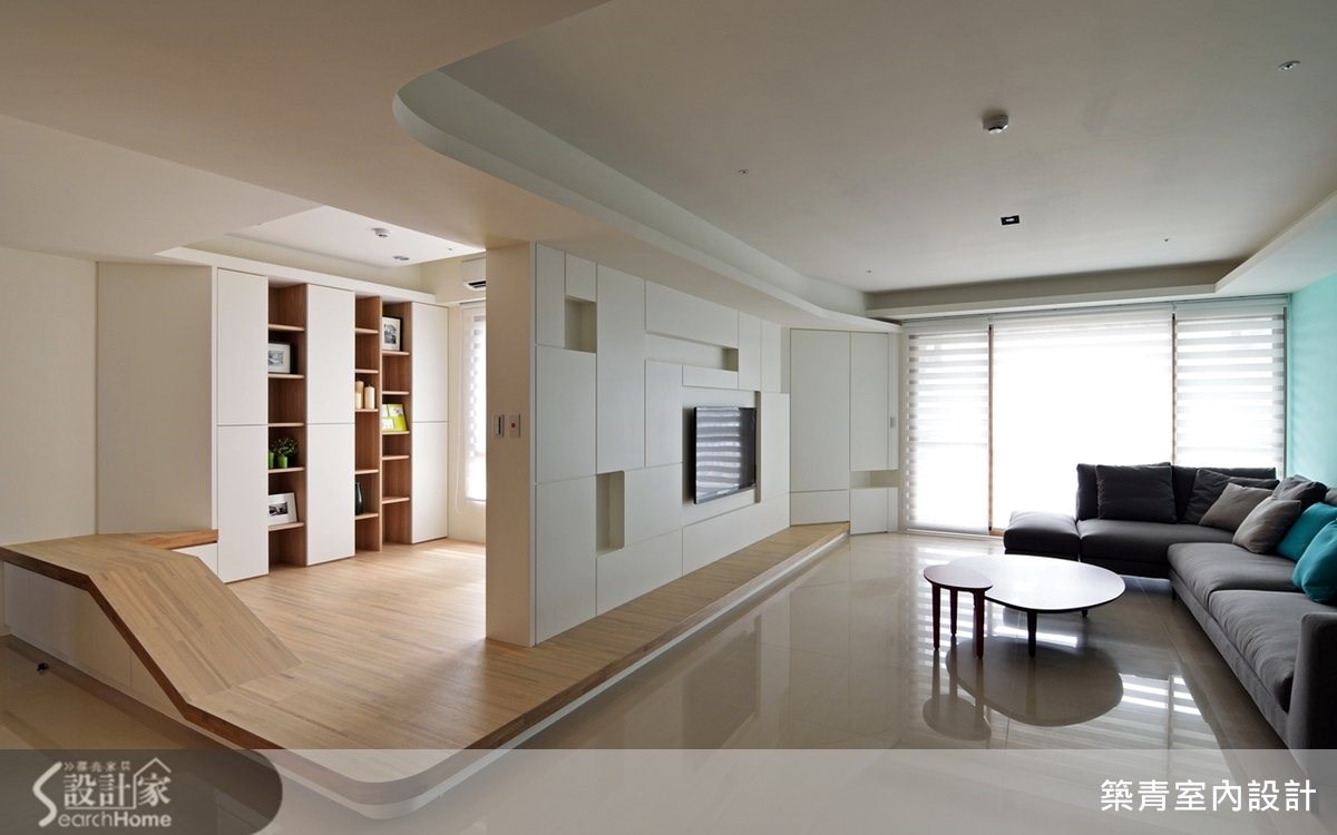 座落於台中市一間 4 房 2 廳的 35 坪新成屋，住進了一