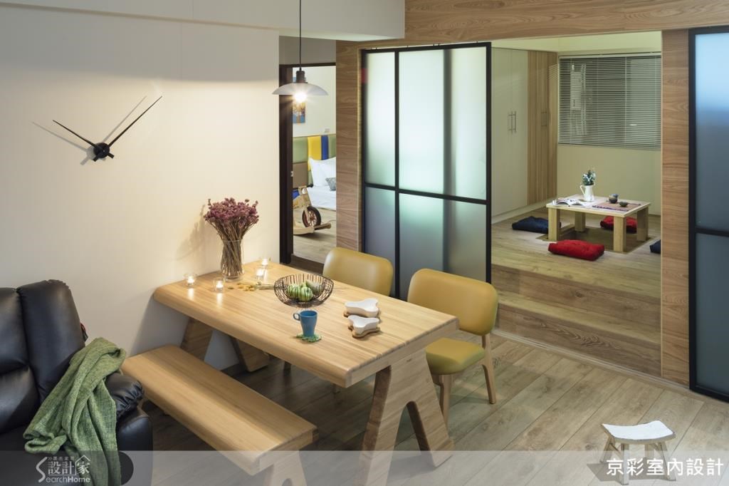 牆面上的無框時鐘,記錄著幸福時光 牆面上的無框時鐘,記錄著幸福時光