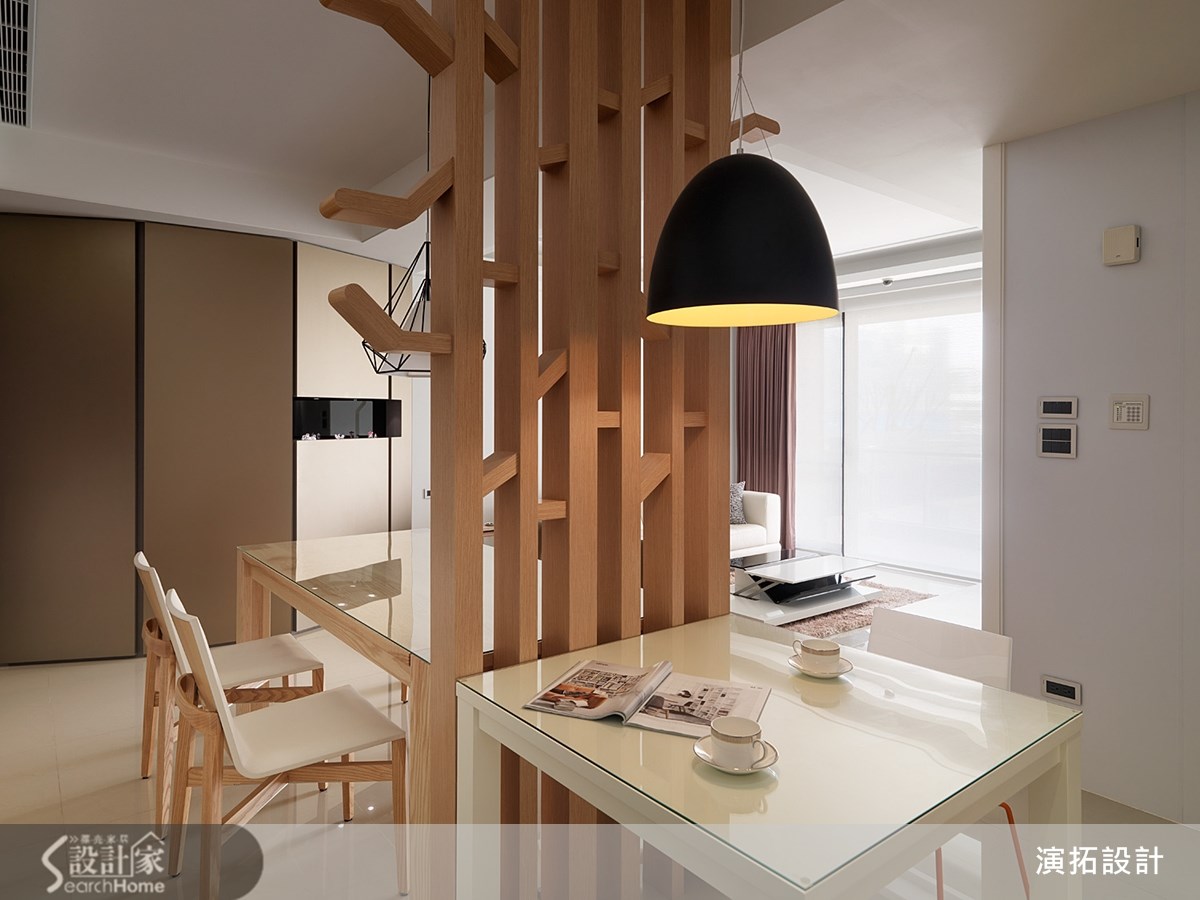 來到新北市新莊區,走進這個 35 坪的 3 口之家,可在