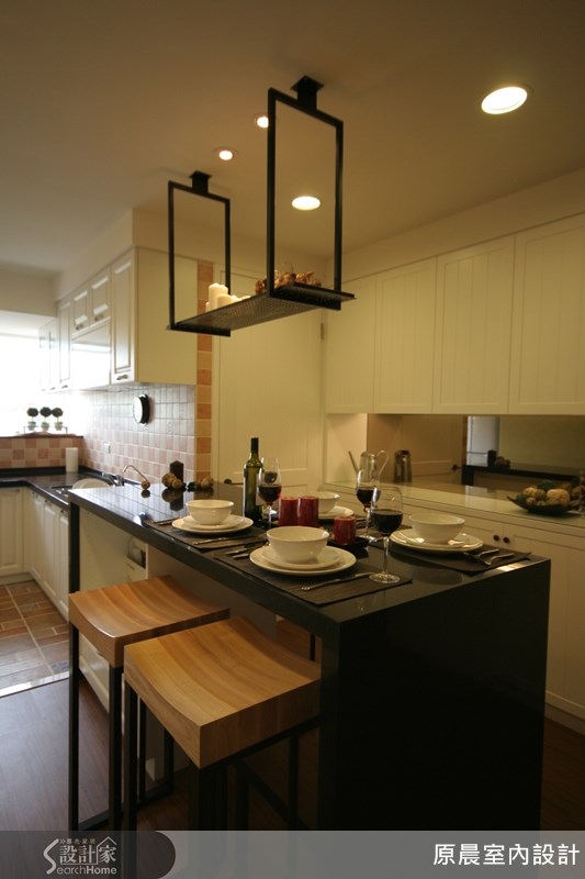 裝潢老屋，包含水電、建材等基礎工程應列為最優先，基