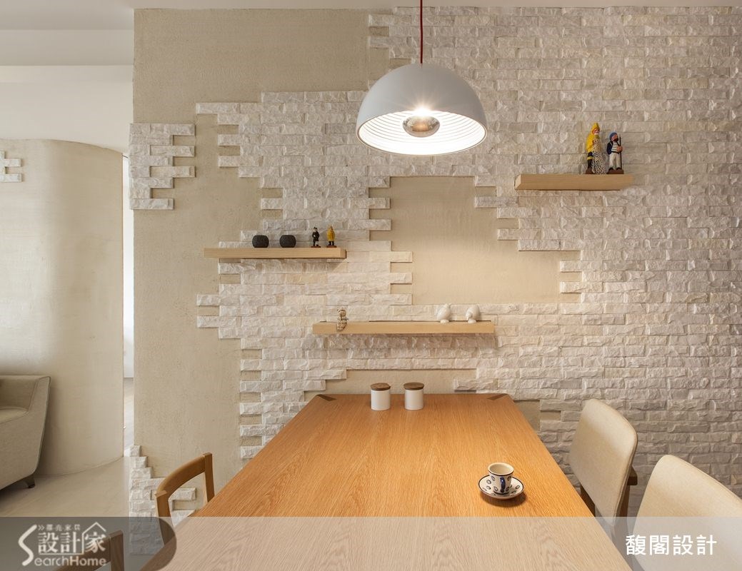 北歐風格的氛圍、簡約直率的舒適，這樣的氣息讓從事劇