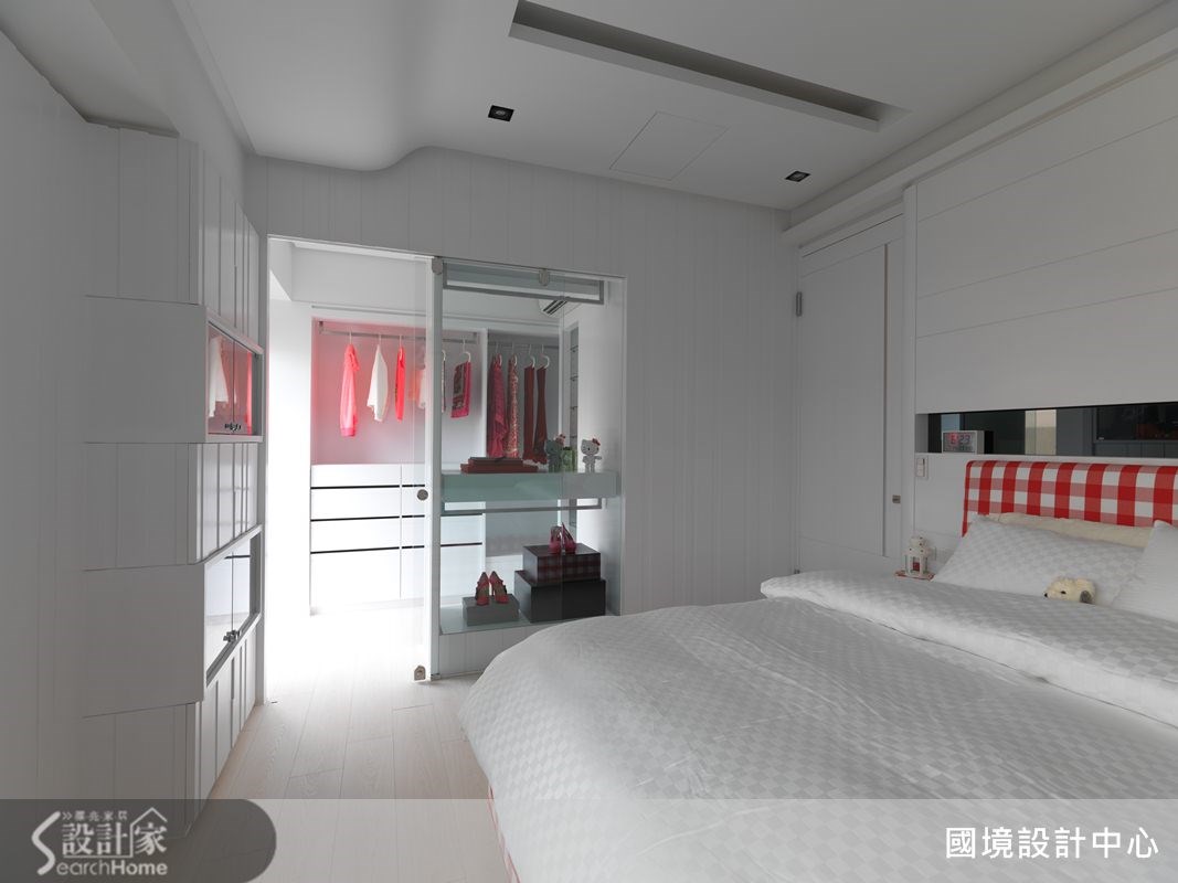 100 坪的透天厝空間，家庭成員為 3 個大人 1 個小孩，